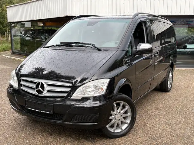 2011 Mercedes-Benz Viano in Black for sale