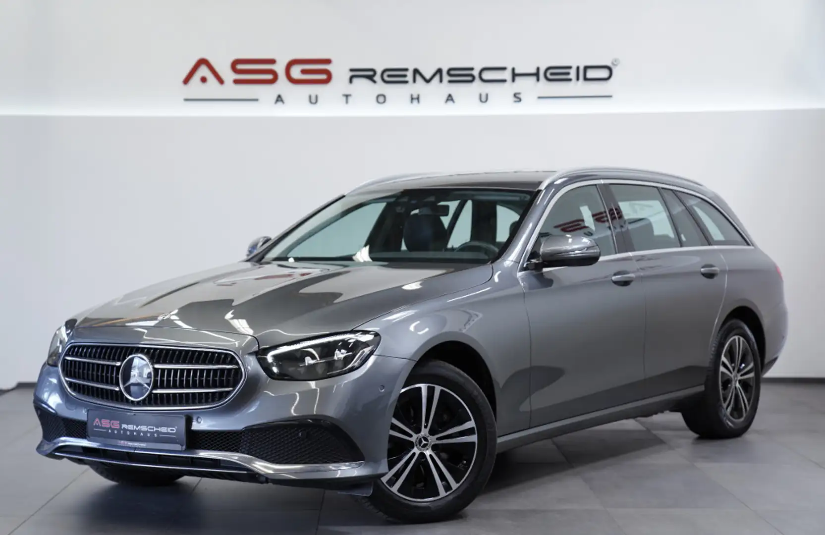 Mercedes-Benz E 220 T d 4M Avantgarde *1.HD *Distr. *Wide*LUFT Grau - 1