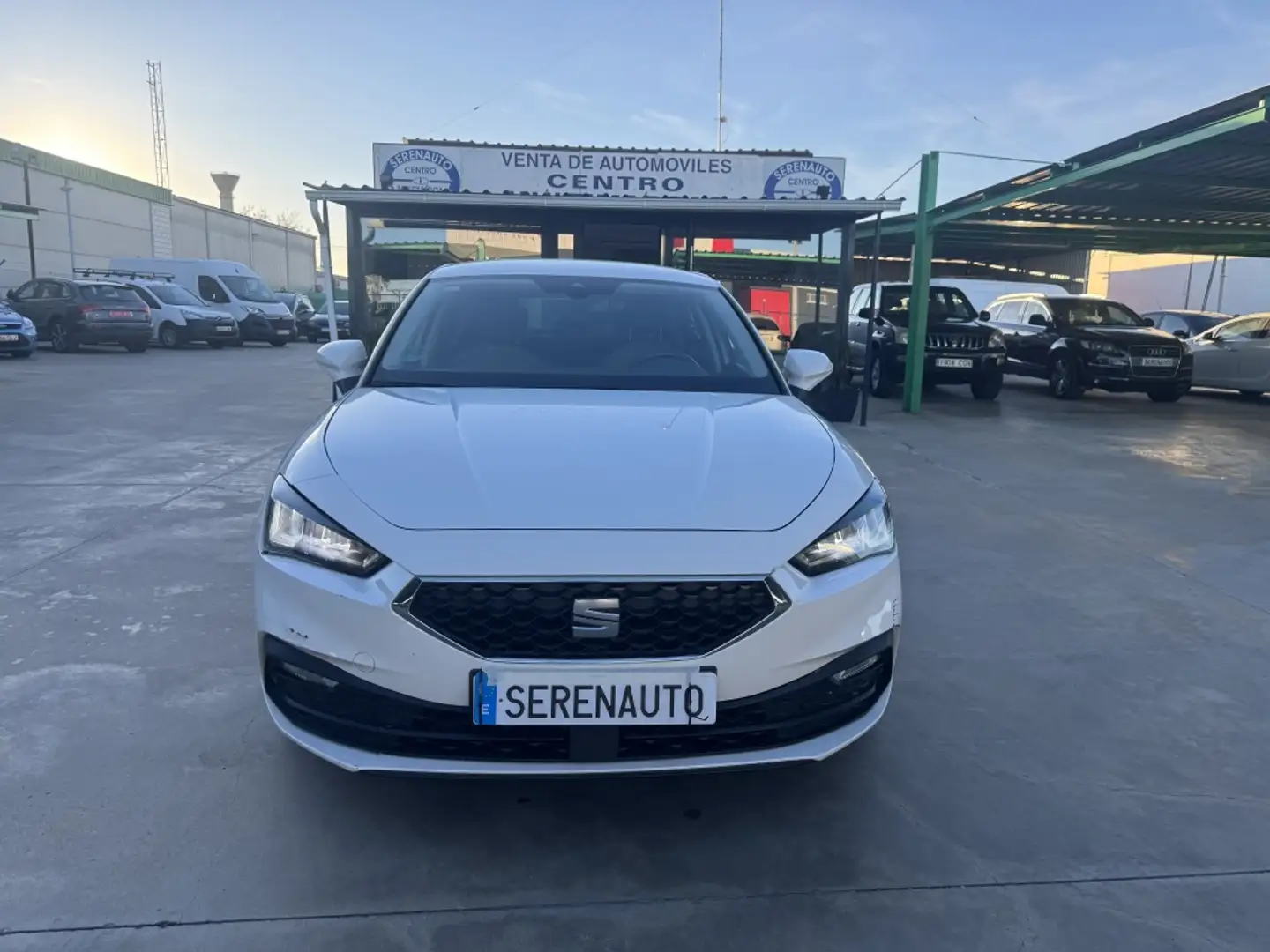 SEAT Leon 2.0TDI S&S Style 115 Weiß - 2