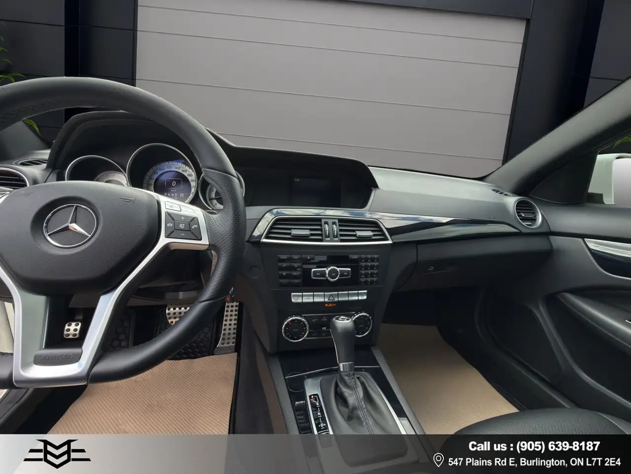 Mercedes-Benz C-Class снимка Mercedes-Benz C-Class