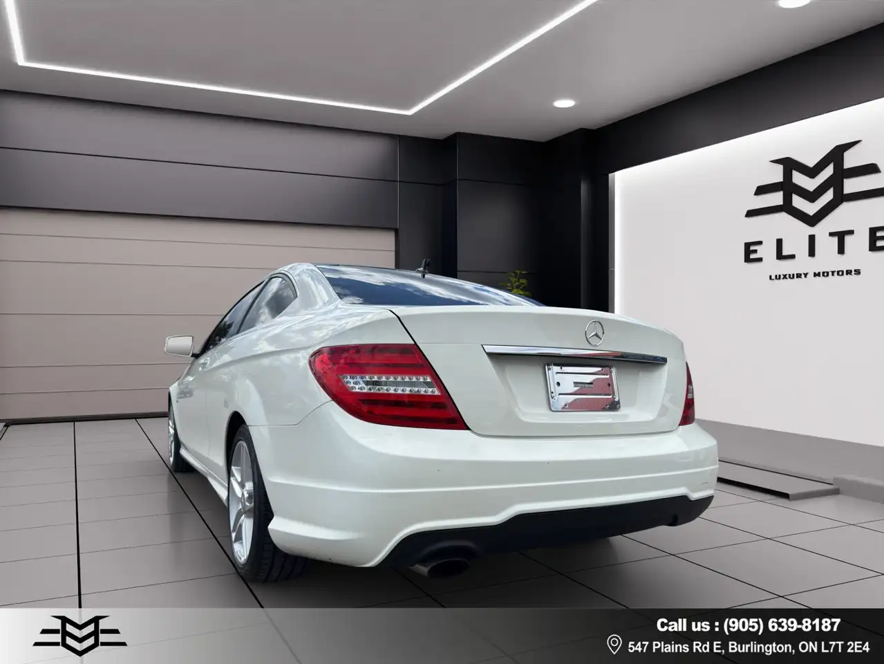 Mercedes-Benz C-Class снимка Mercedes-Benz C-Class