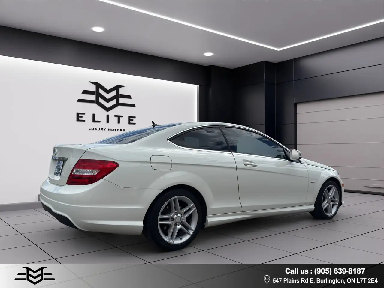 Mercedes-Benz C-Class снимка Mercedes-Benz C-Class