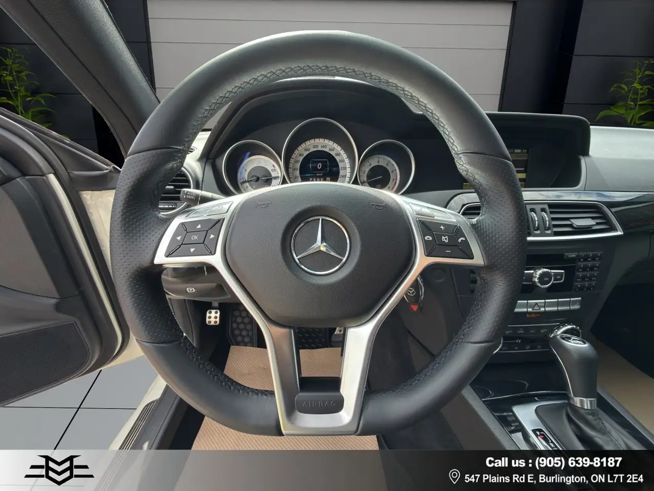 Mercedes-Benz C-Class снимка Mercedes-Benz C-Class