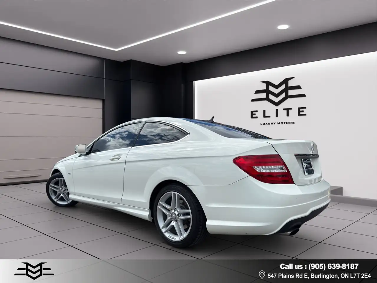 Mercedes-Benz C-Class снимка Mercedes-Benz C-Class