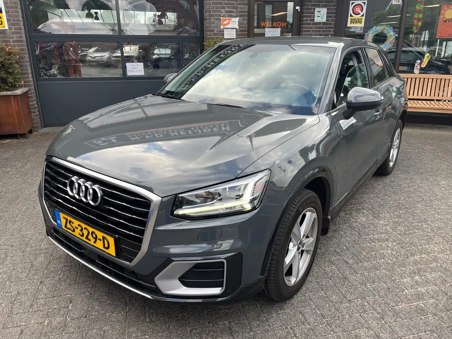 Audi Q2 1.4 TFSI Limited S-tronic Trekhaak Camera CarPlay Grigio - 1
