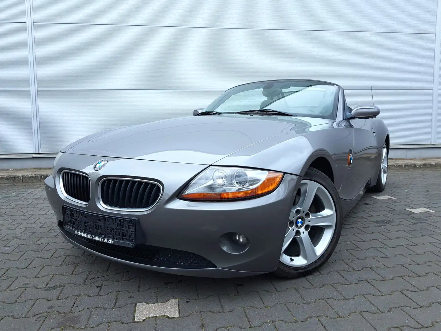 BMW Z4 Roadster 2.2i Gris - 2