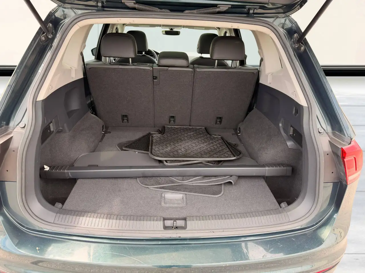 Volkswagen Tiguan снимка Volkswagen Tiguan