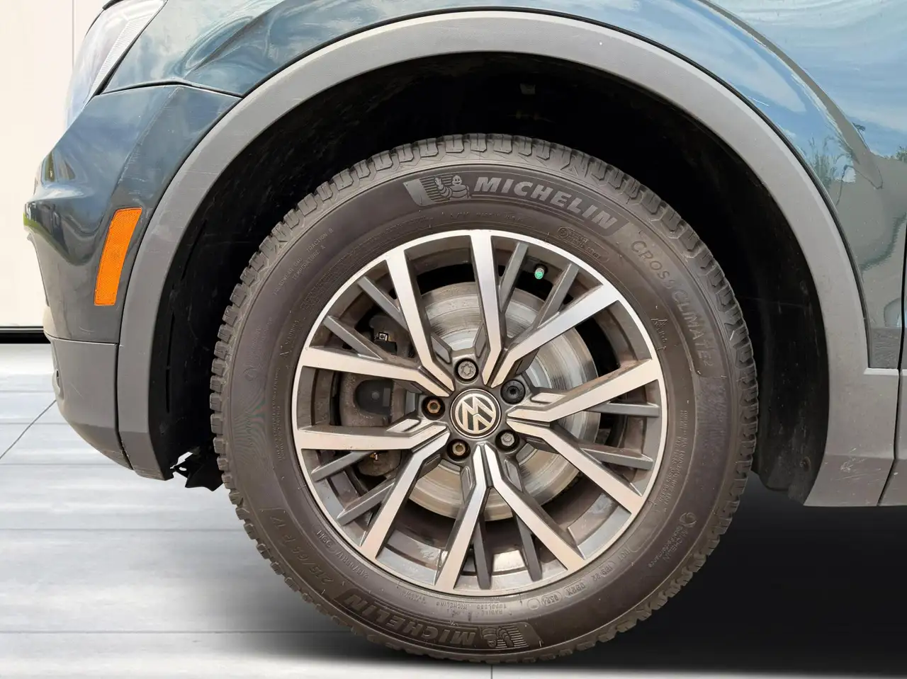 Volkswagen Tiguan снимка Volkswagen Tiguan