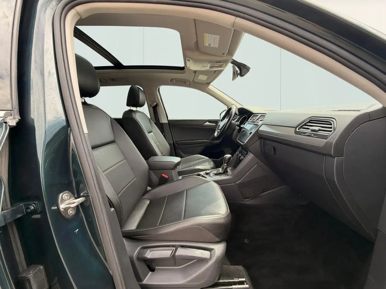 Volkswagen Tiguan снимка Volkswagen Tiguan