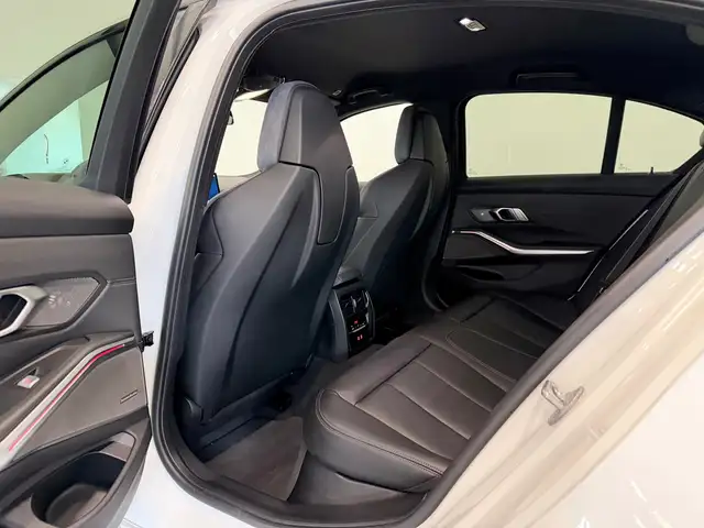 BMW M3 Competition xDrive Facelift 530PS,LED,H&K,360Grad Ansicht 23