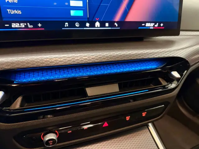 BMW M3 Competition xDrive Facelift 530PS,LED,H&K,360Grad Ansicht 34