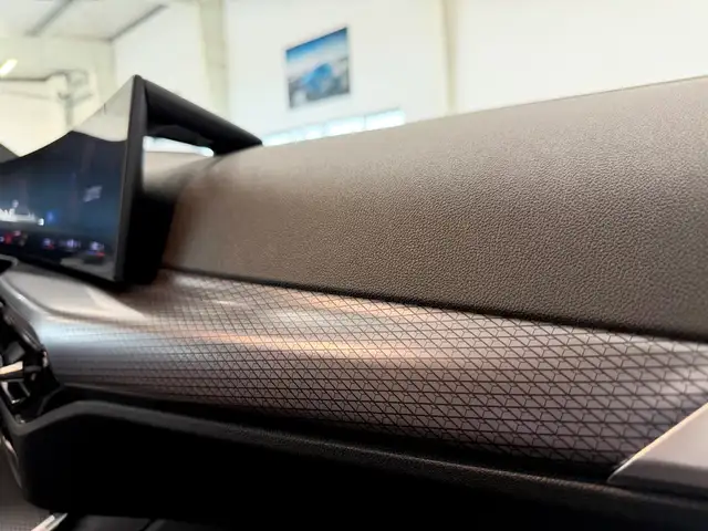 BMW M3 Competition xDrive Facelift 530PS,LED,H&K,360Grad Ansicht 31