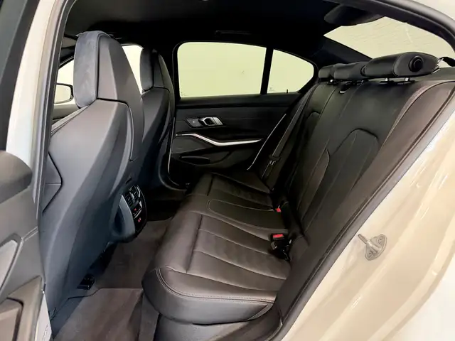 BMW M3 Competition xDrive Facelift 530PS,LED,H&K,360Grad Ansicht 24