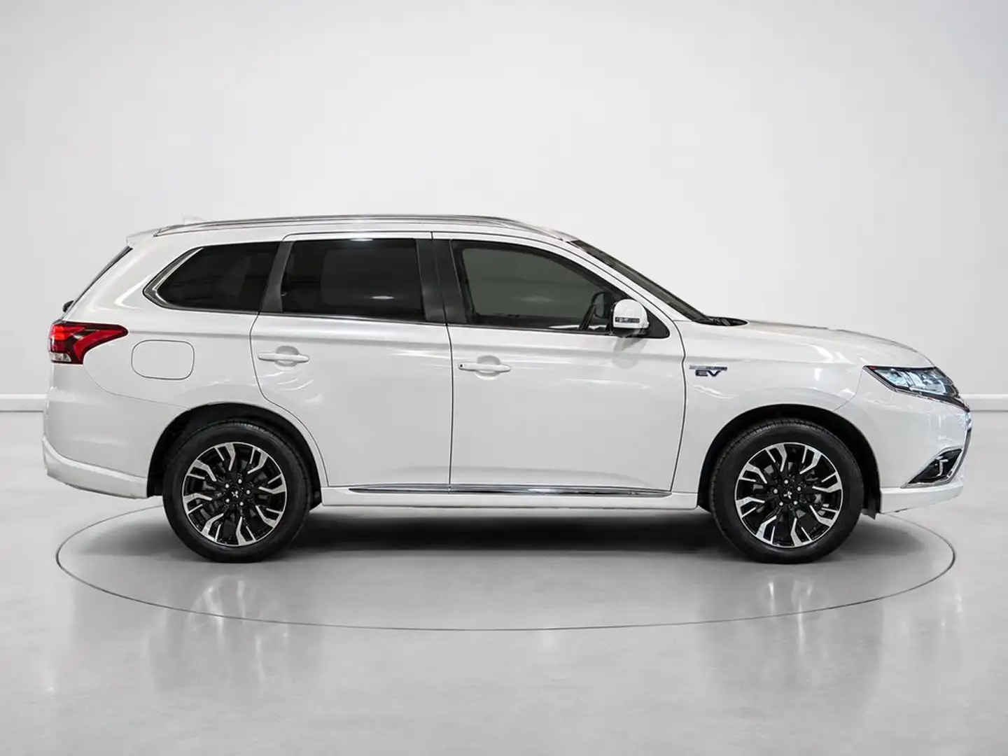 Mitsubishi Outlander PHEV Kaiteki 4WD Blanco - 2