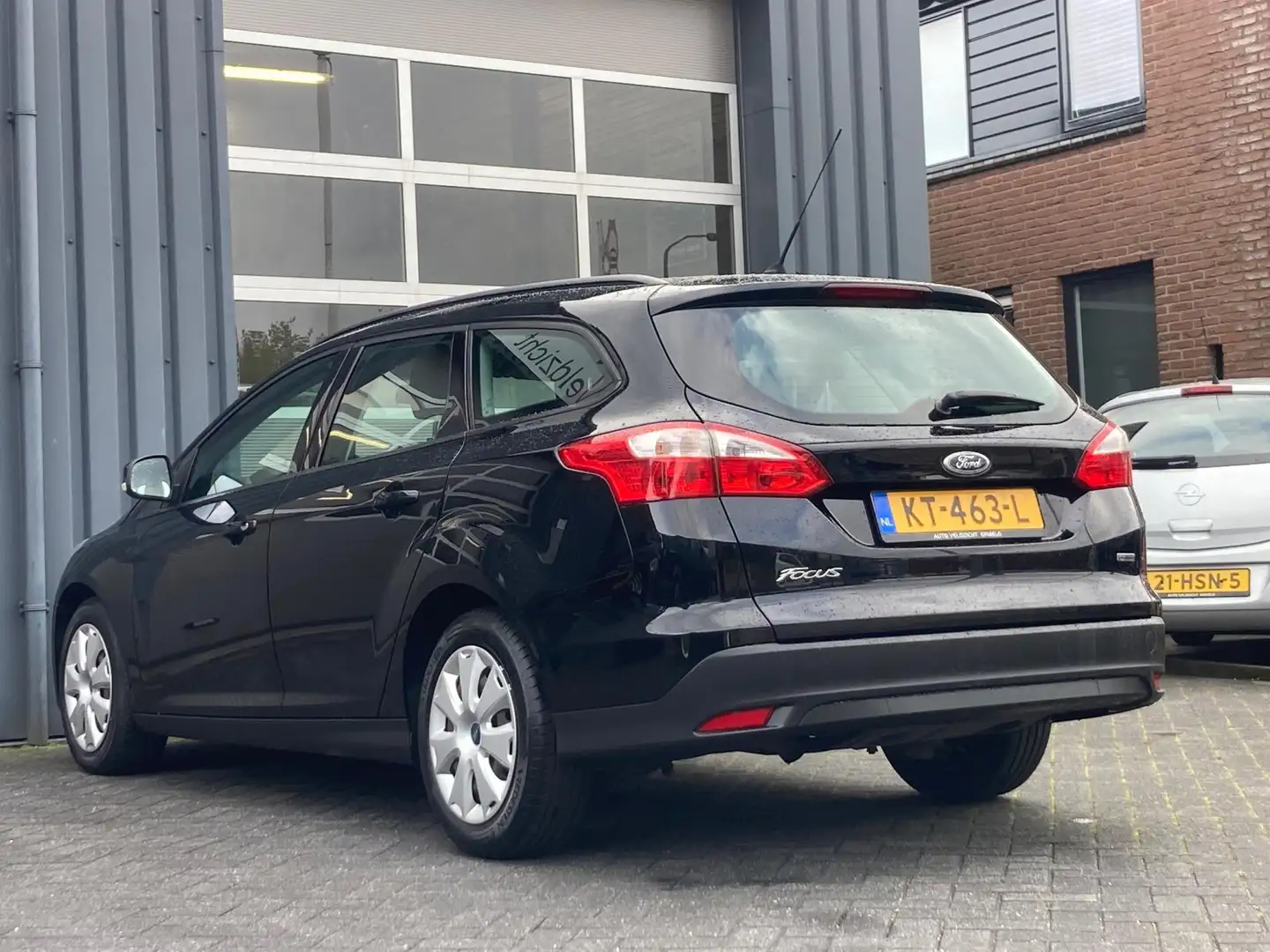 Ford Focus Wagon 1.0 EcoBoost Trend Airco Cruise controle Schwarz - 2