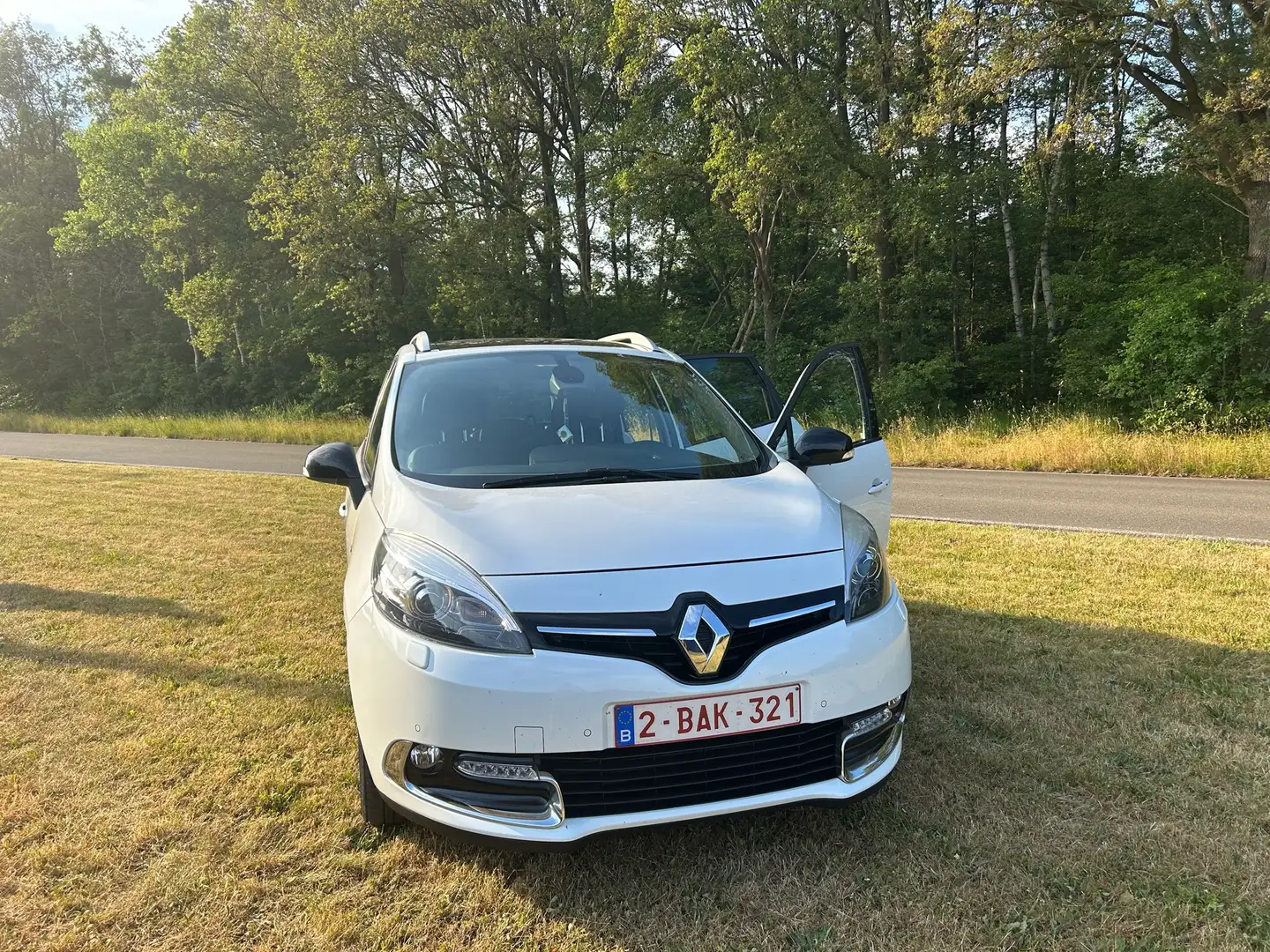 Renault Grand Scenic dCi 150 Automatik Bose Edition Weiß - 1