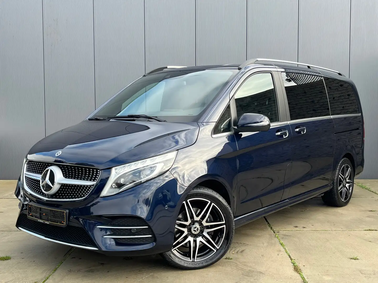 Mercedes-Benz V 300 300d 4-MATIC Lang Avantgarde Edition AMG / Luchtve Blauw - 1