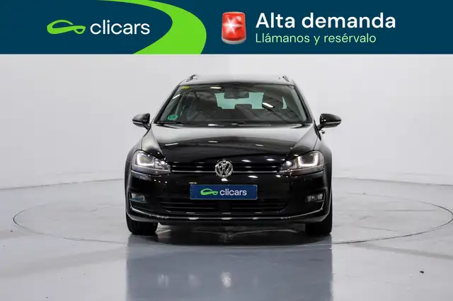 Volkswagen Golf view 2