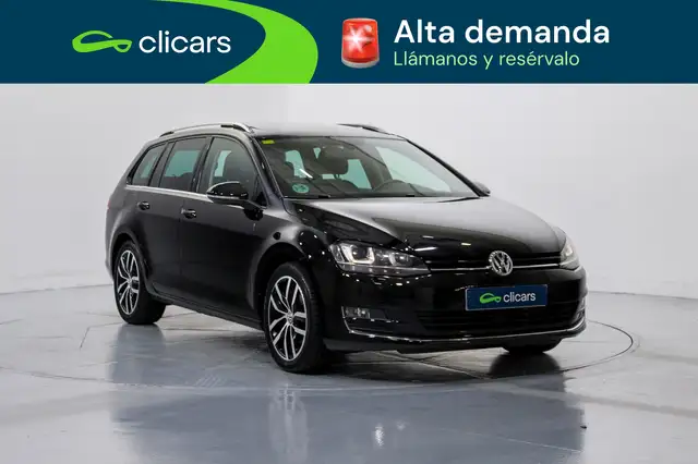 Volkswagen Golf view 3