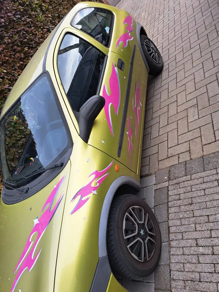 Opel Corsa 1.2i XE 16v, foto 2