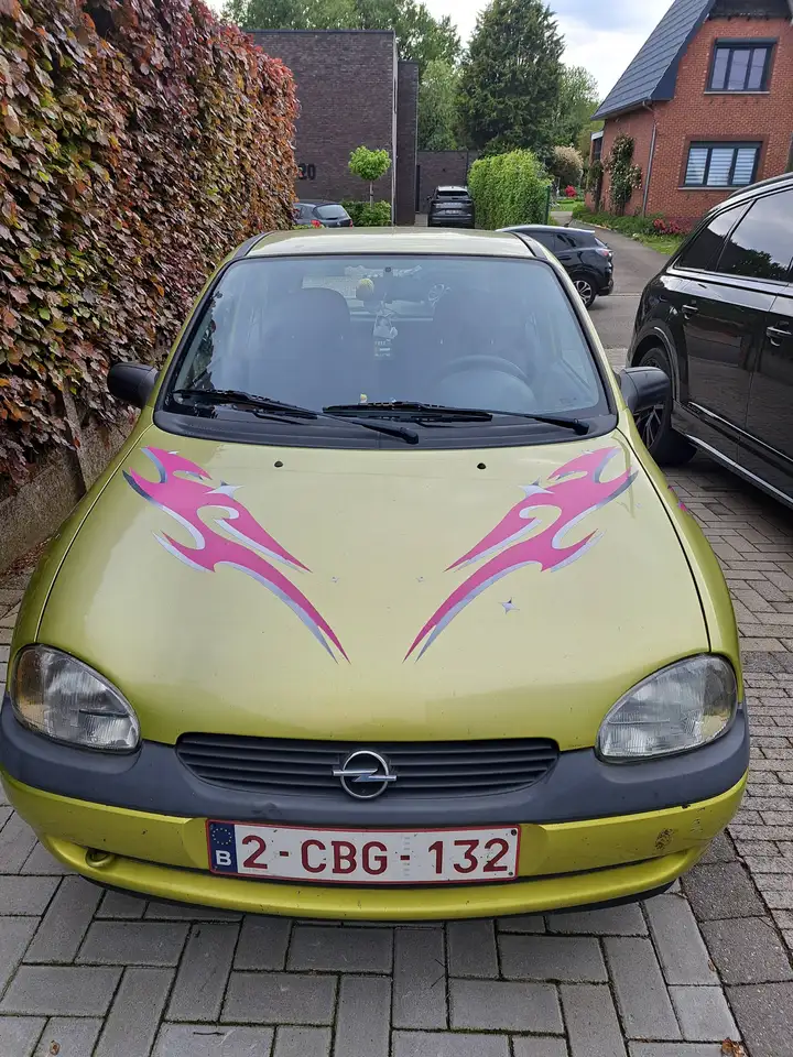 Opel Corsa 1.2i XE 16v, foto 1