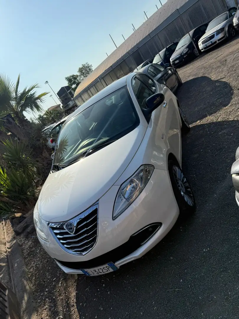 Lancia Ypsilon Ypsilon 1.3 mjt Bianco - 2