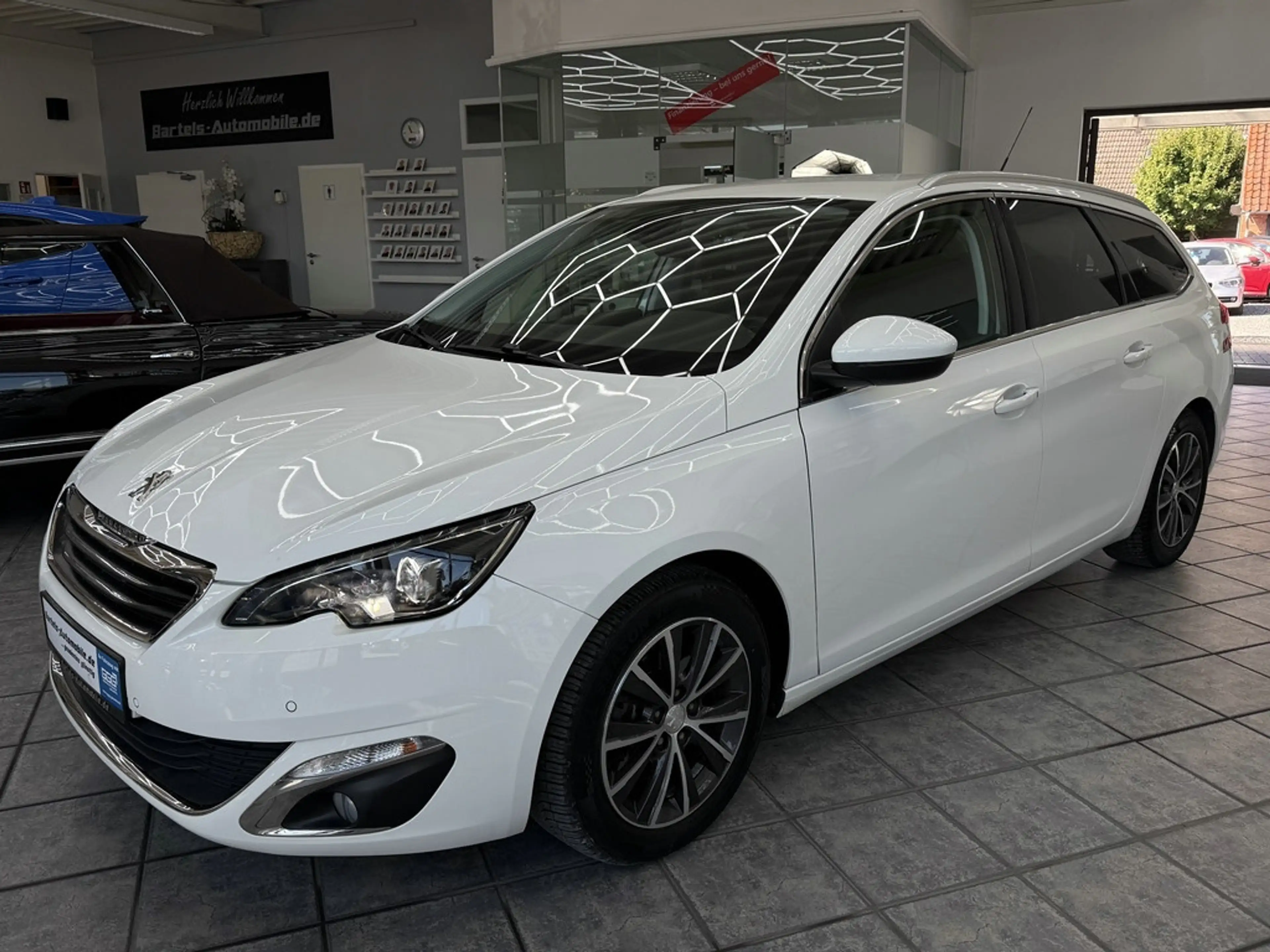 Peugeot 308 SW 2.0 Blue-HDI 150 Allure, Zahnriemen neu! — photo 3