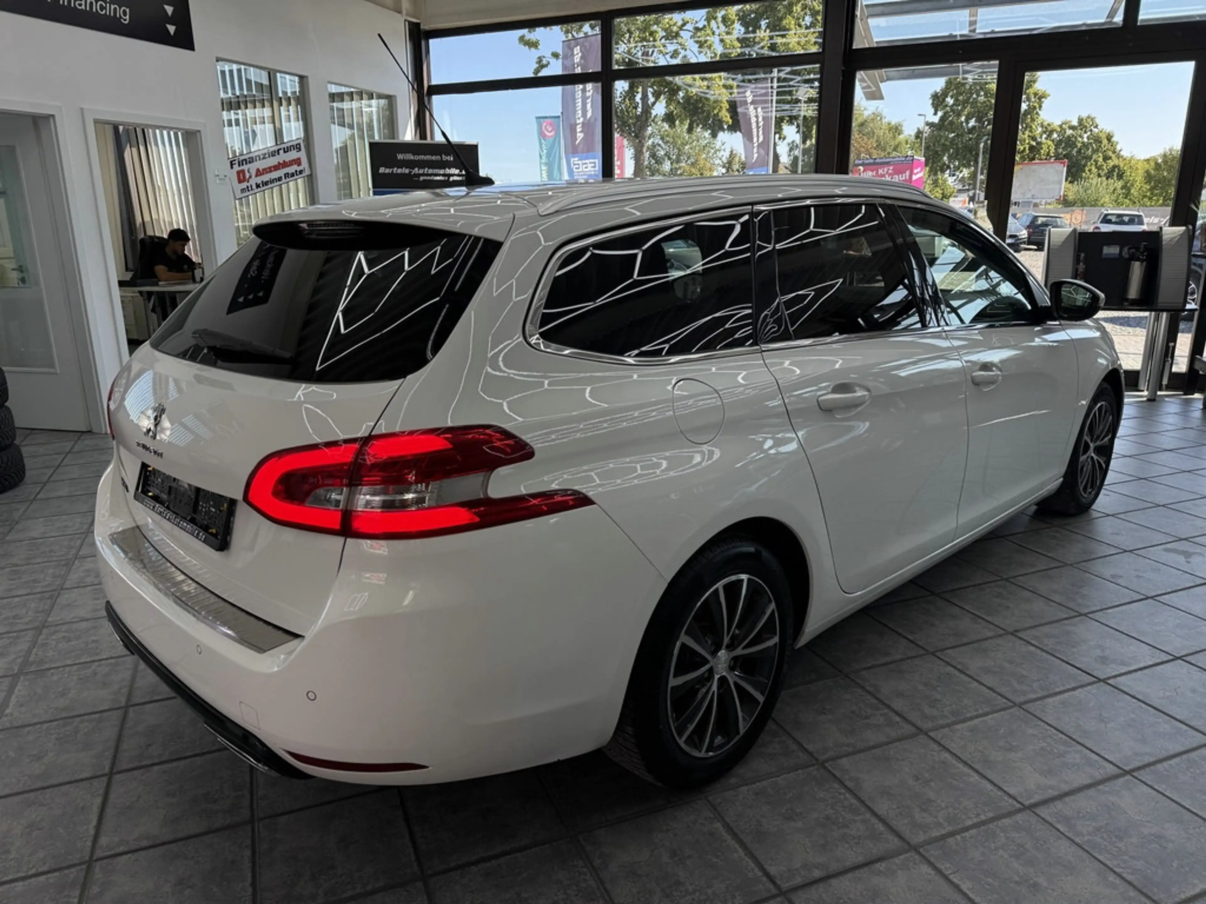 Peugeot 308 SW 2.0 Blue-HDI 150 Allure, Zahnriemen neu! — photo 12