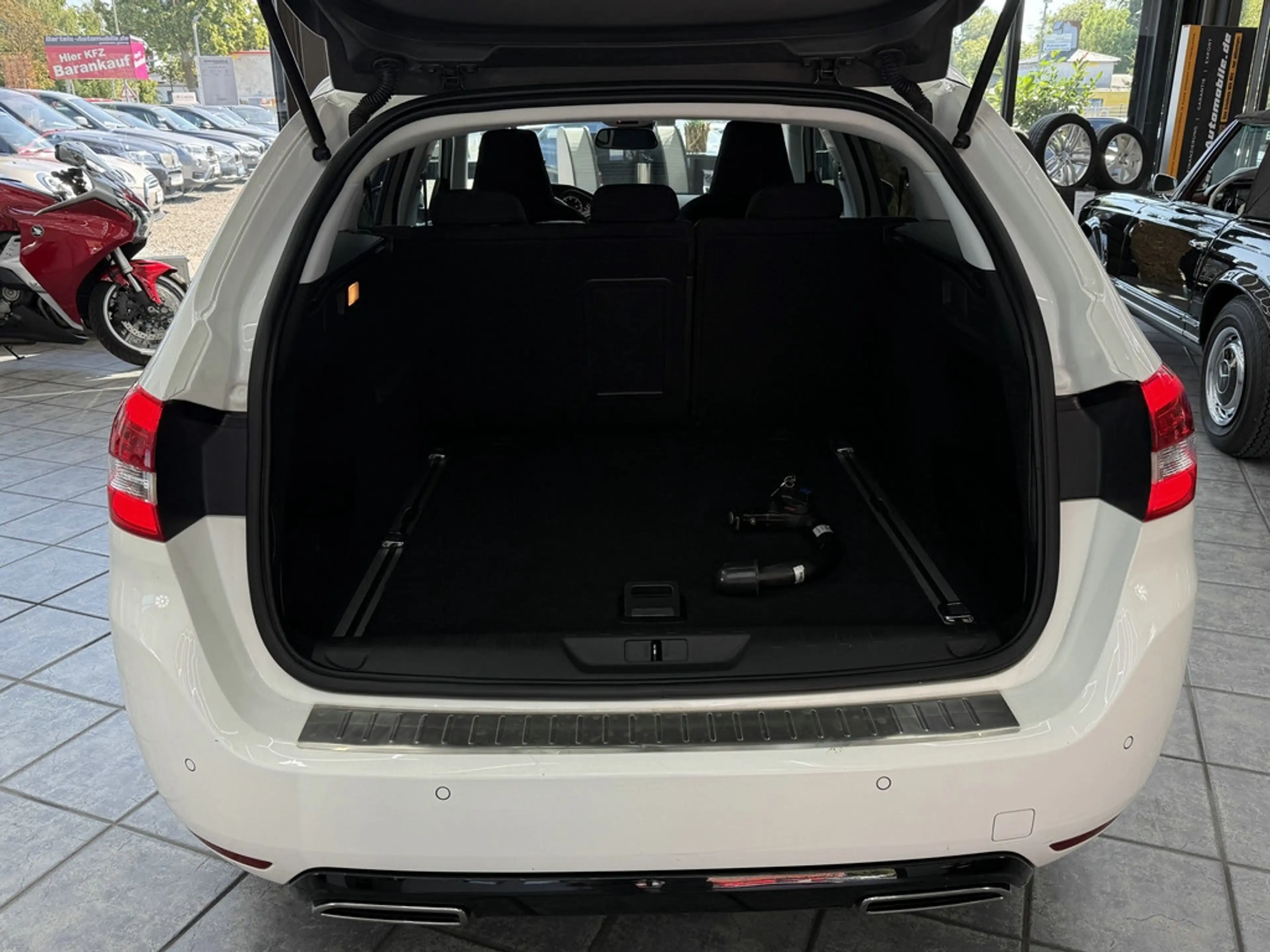 Peugeot 308 SW 2.0 Blue-HDI 150 Allure, Zahnriemen neu! — photo 9