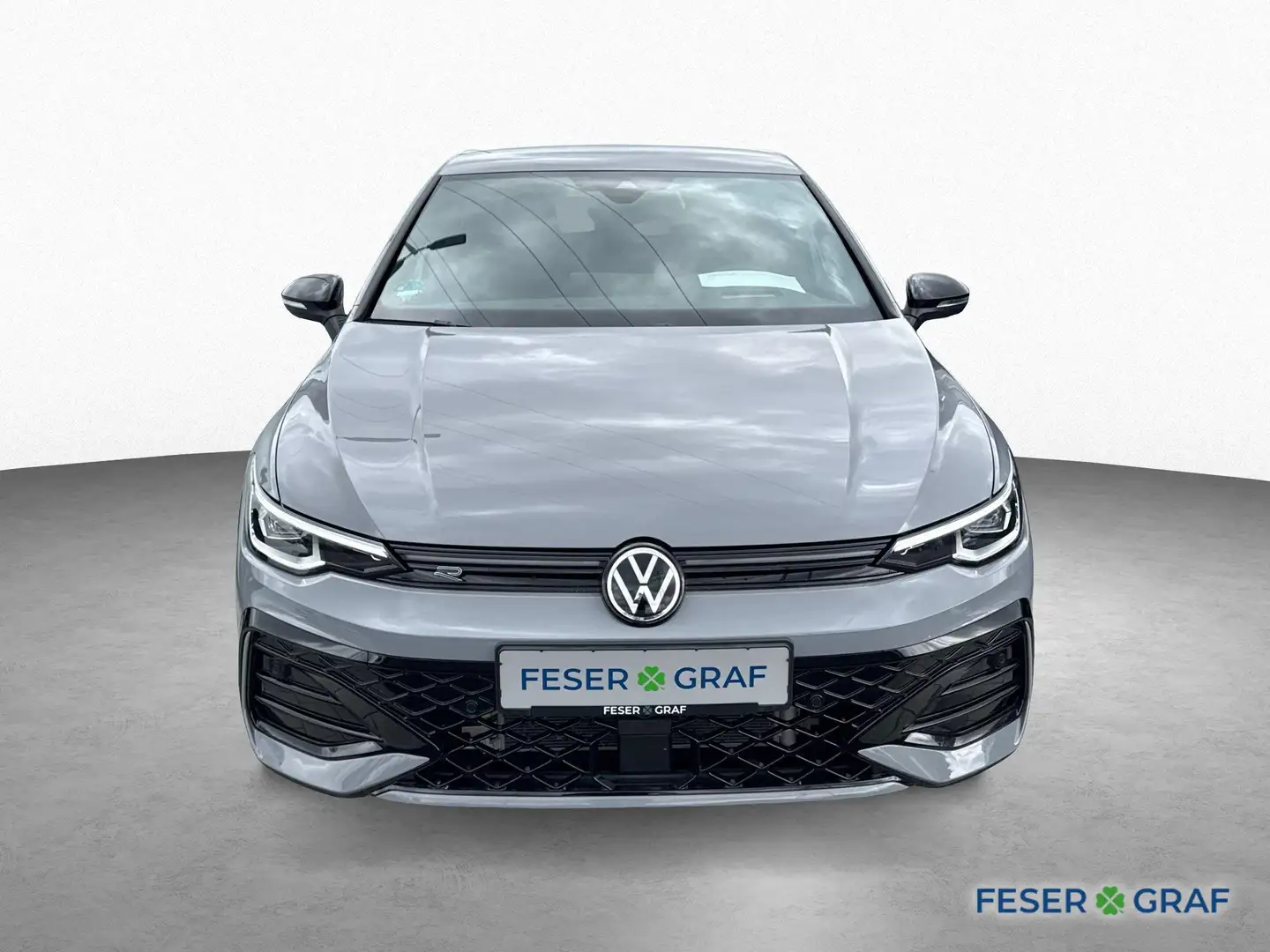Volkswagen Golf VIII R-Line 1.5 eTSI DSG 150PS Grijs - 2