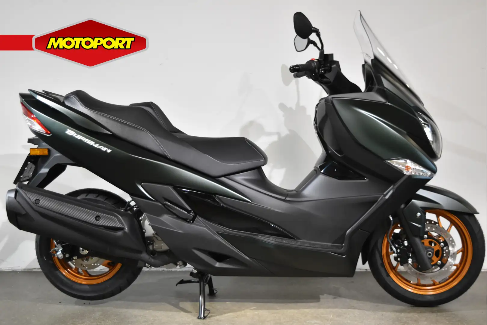 Suzuki Burgman 400 AN - 1