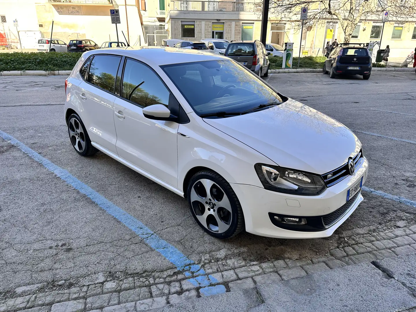 Volkswagen Polo 1.6 TDi 90cv R-Line Bianco - 1