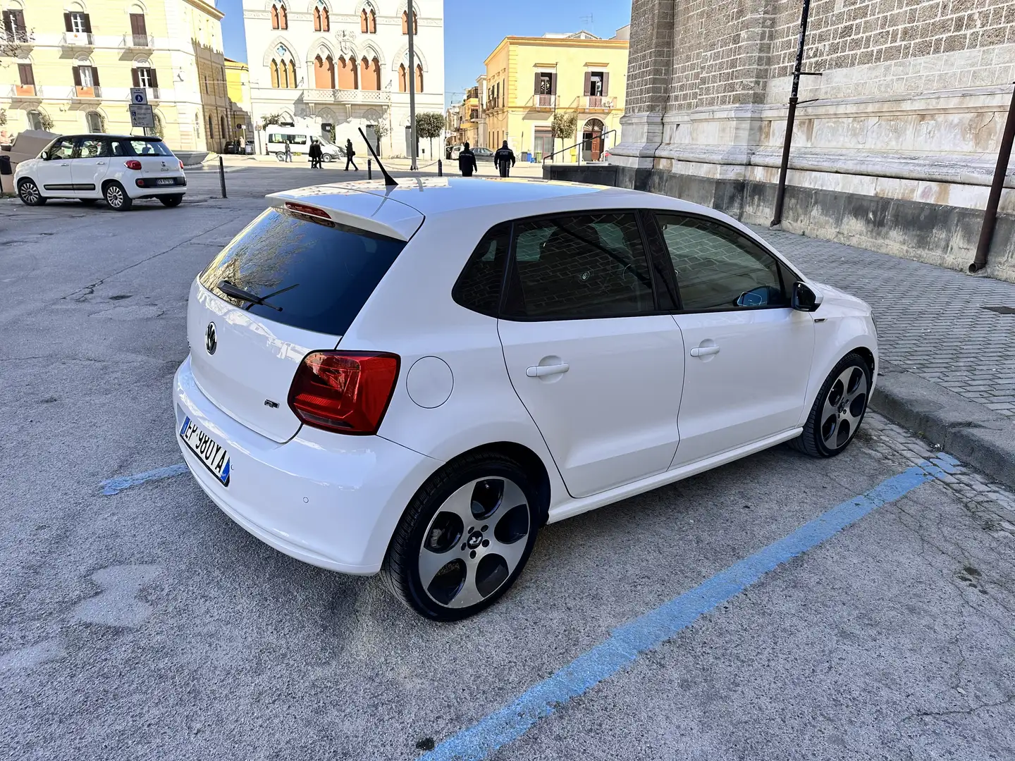 Volkswagen Polo 1.6 TDi 90cv R-Line Bianco - 2