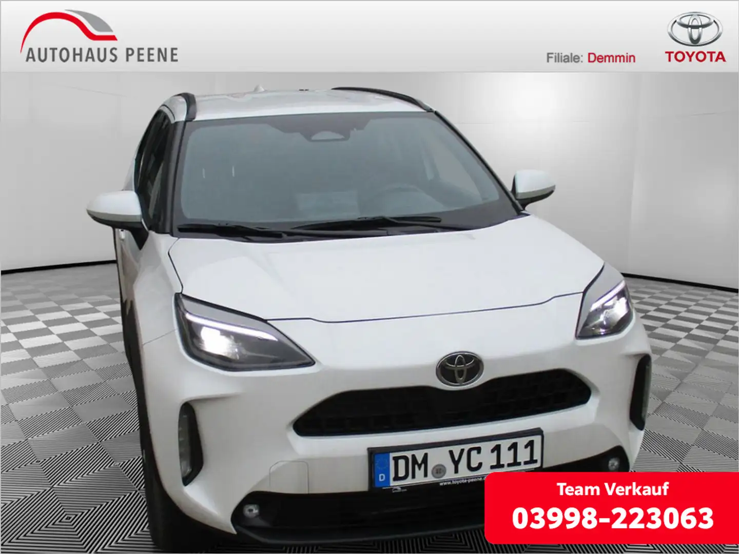 Toyota Yaris Cross Black and White Weiß - 1