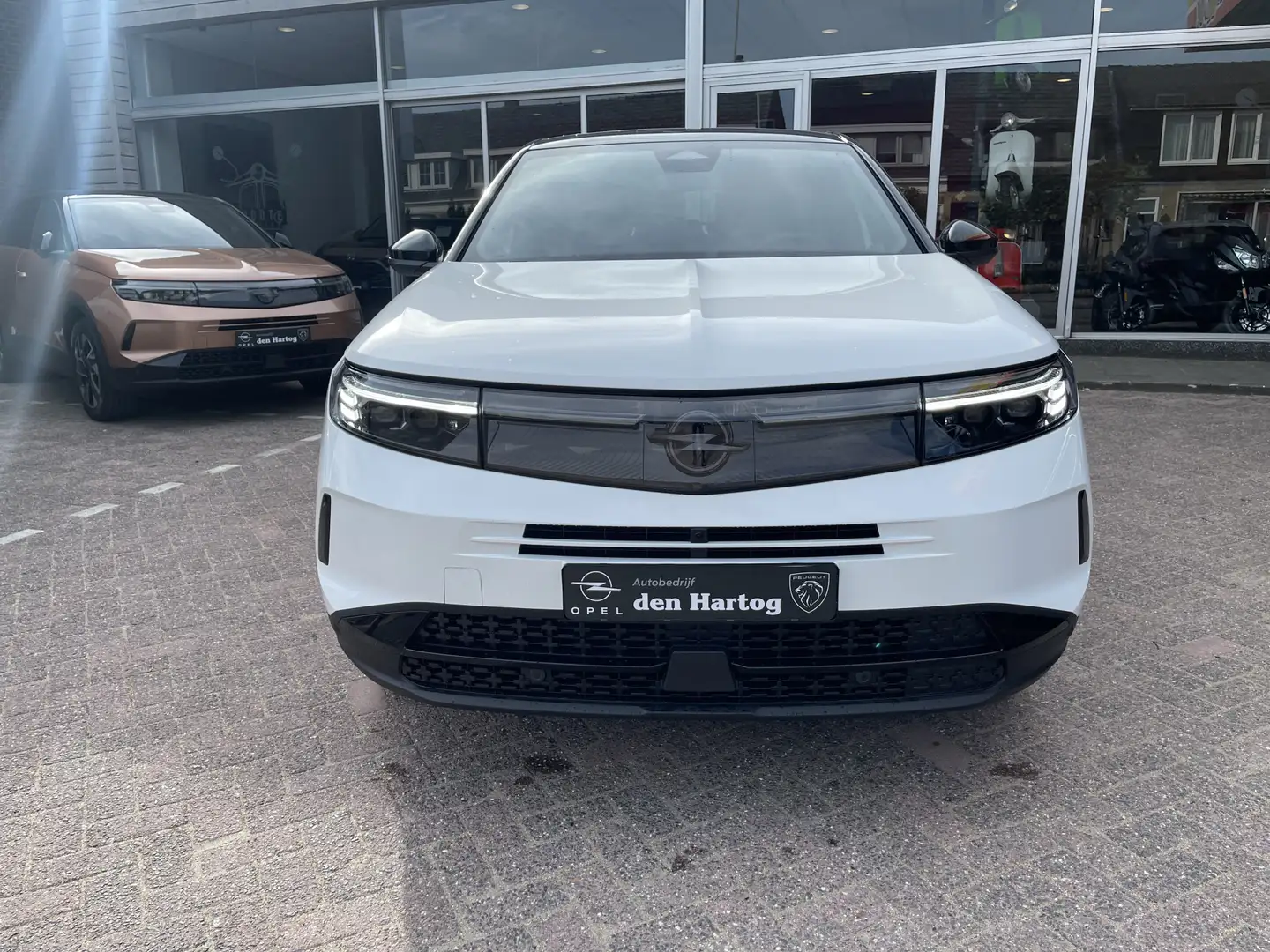 Opel Grandland 1.2 Turbo Hybrid GS Automaat Alle opties/Nu met € Wit - 2