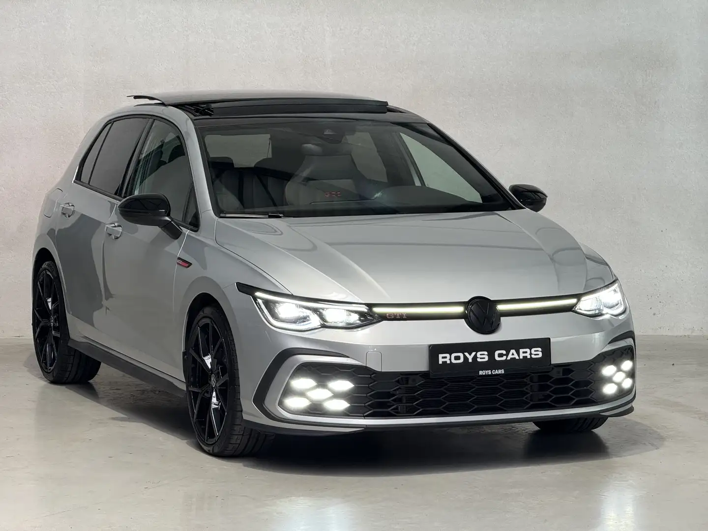 Volkswagen Golf GTI NEW CONDITION - PANO/CAMERA/IQ LIGHT/ACC/APPCON Zilver - 2