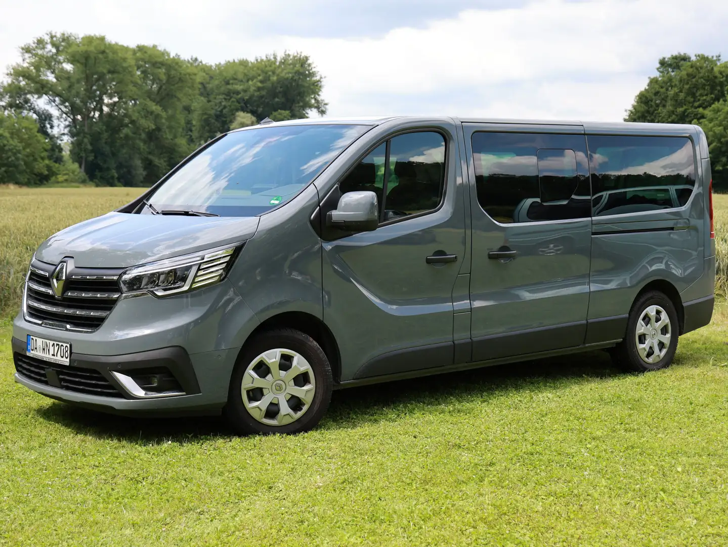 Renault Trafic Trafic dCi 150 Blue dCi 150 EDC Grand Life Grau - 1