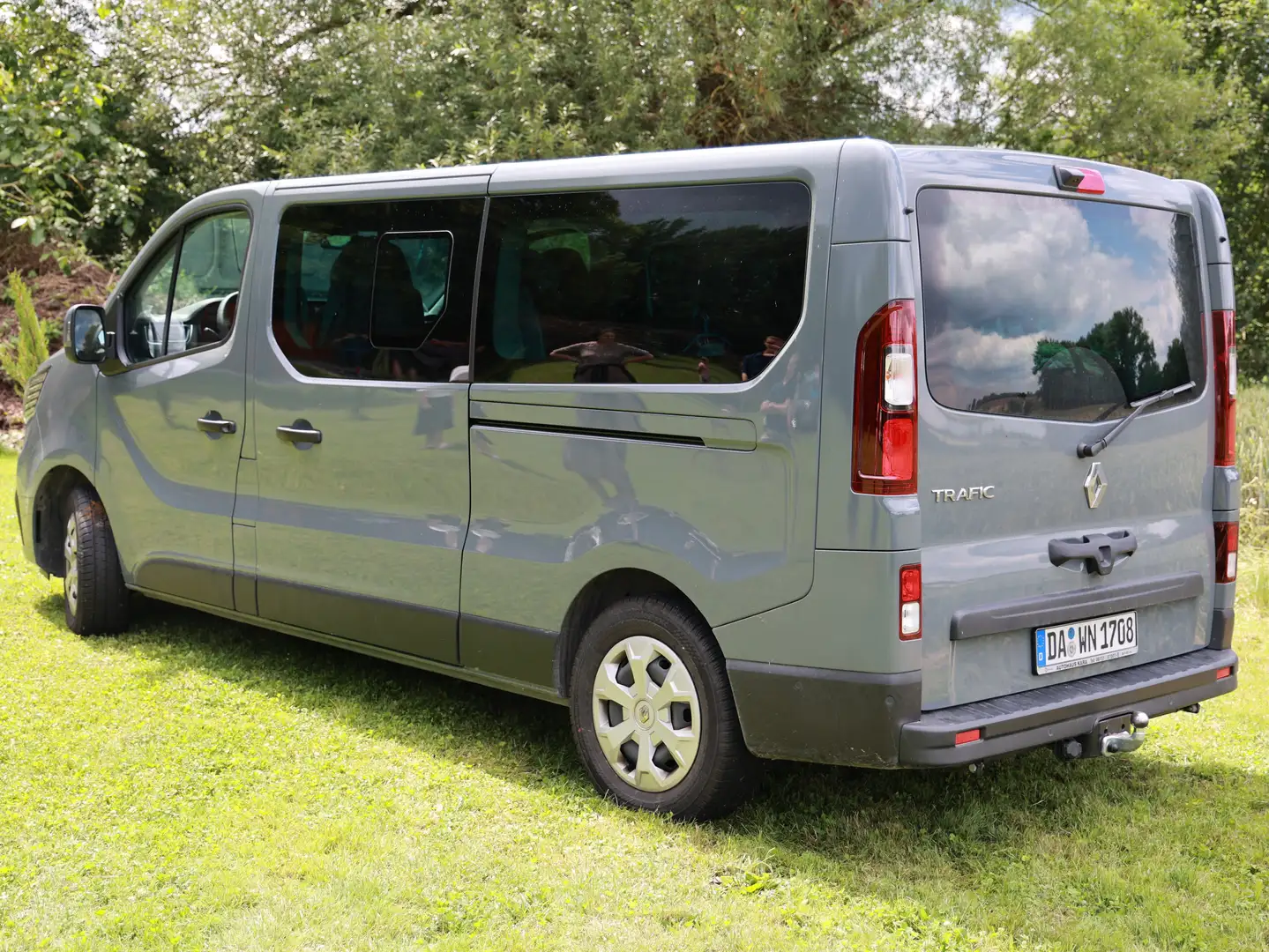 Renault Trafic Trafic dCi 150 Blue dCi 150 EDC Grand Life Grau - 2