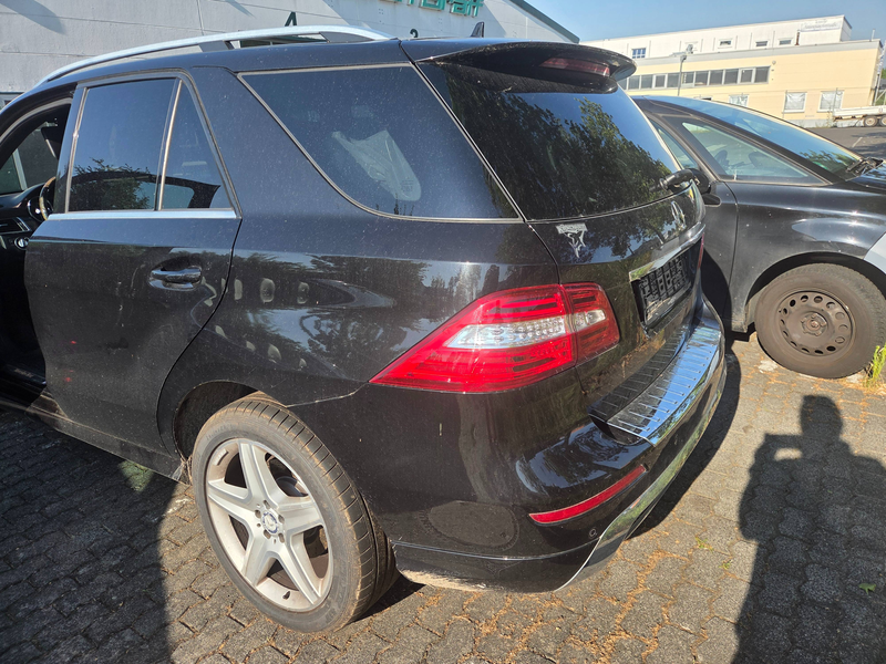 Mercedes-Benz ML 350 ML 350 CDI BlueTec 4Matic Edition 1 (166.024) — photo 3
