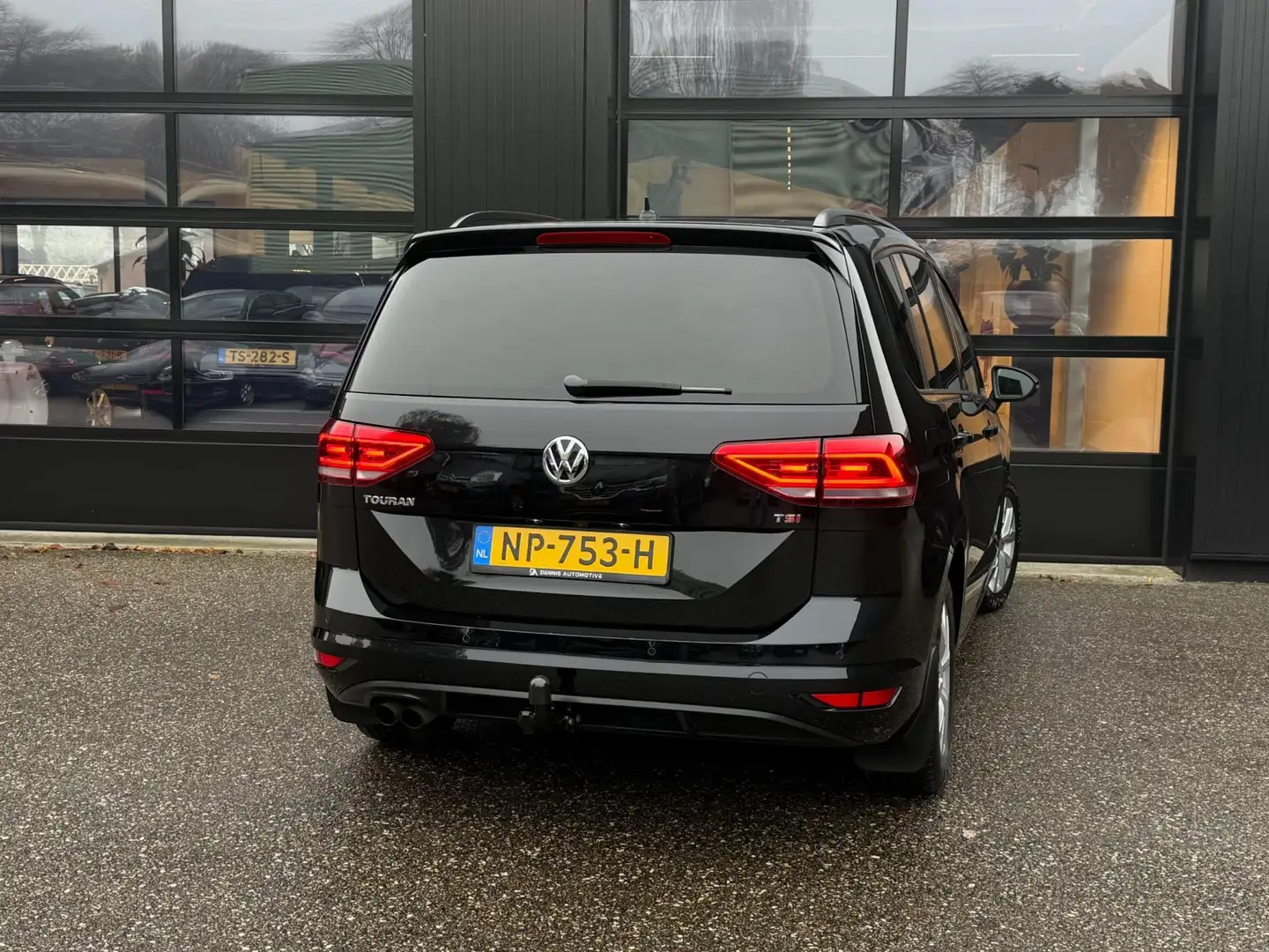 Volkswagen Touran 1.4 TSI Comfortline Automaat 88.115 km Schwarz - 2