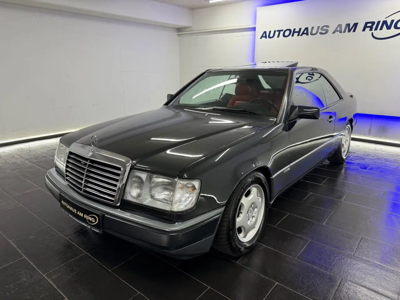 Mercedes-Benz CE 300 Sport AMG-SITZE LEDER EL.SHD SZHZ TEMPO, foto 2