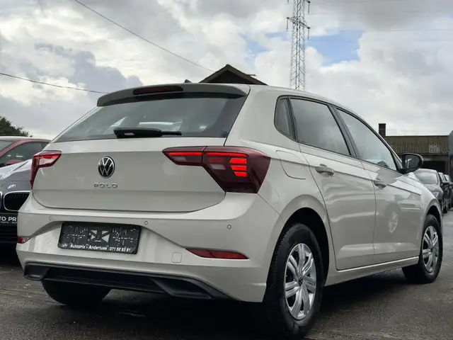 Volkswagen Polo view 4