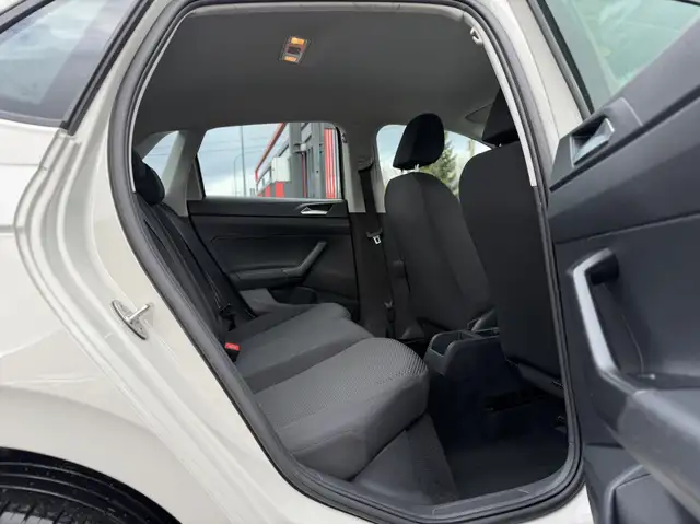Volkswagen Polo view 9