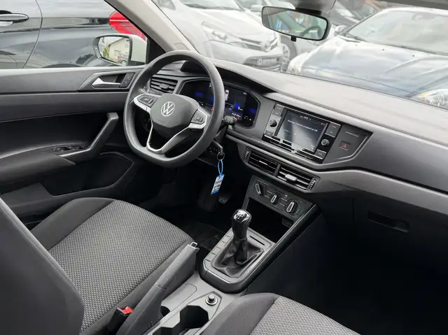 Volkswagen Polo view 13