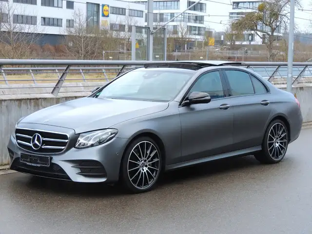 Mercedes-Benz E 350 d 9G AMG Line Panorama Nightpaket Memory
