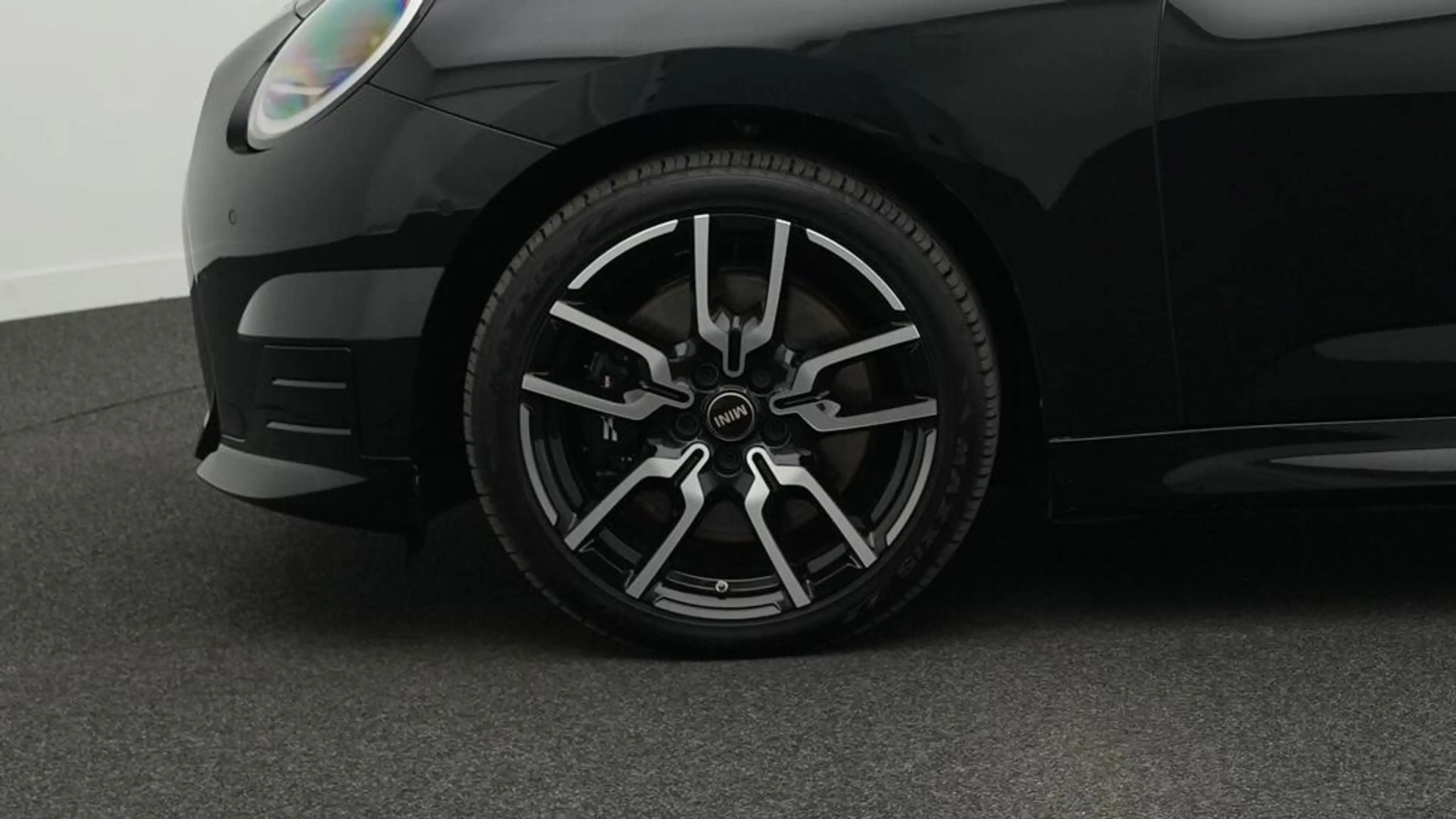 MINI Cooper SE John Cooper Works Trim — photo 10