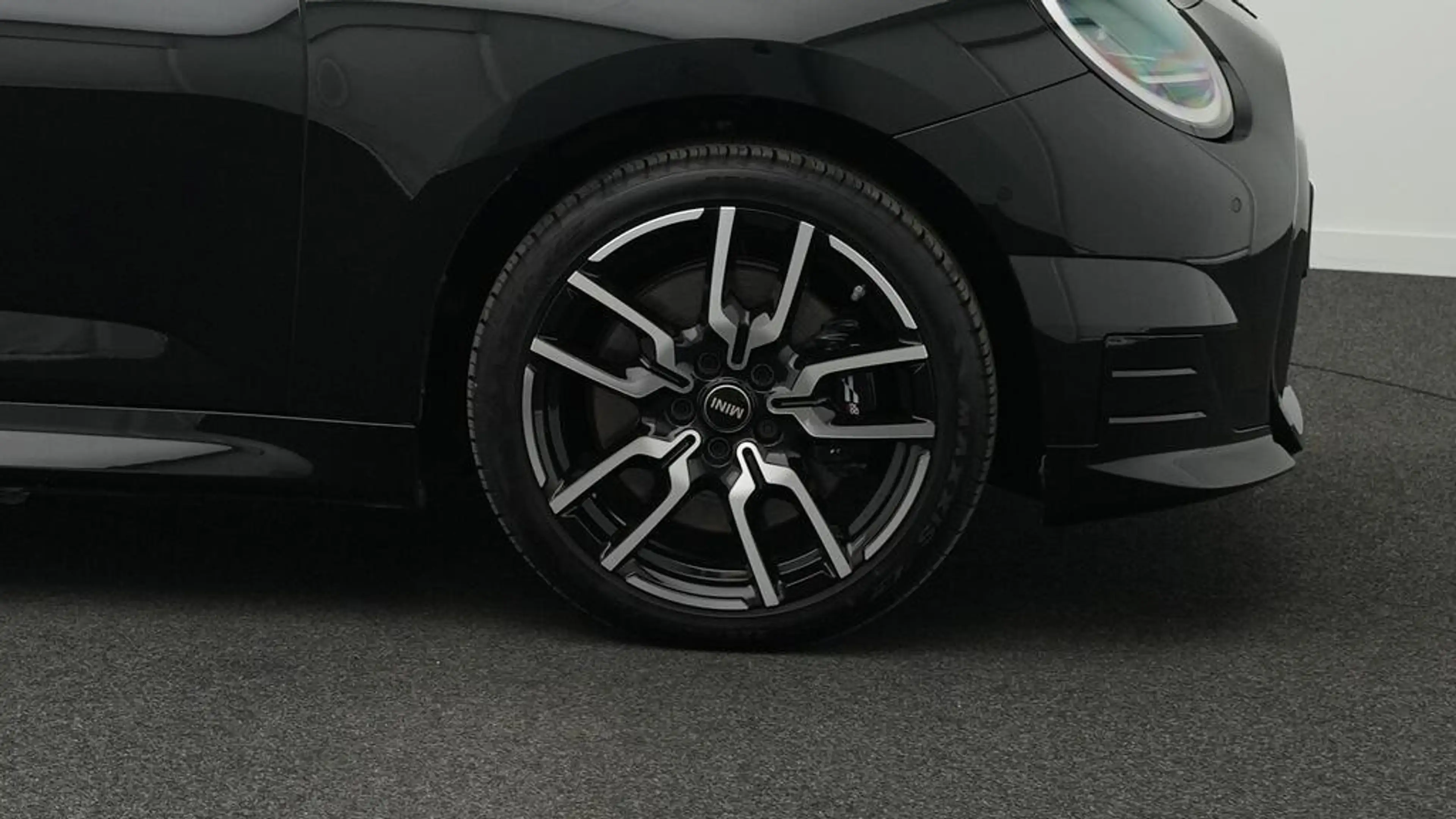 MINI Cooper SE John Cooper Works Trim — photo 9