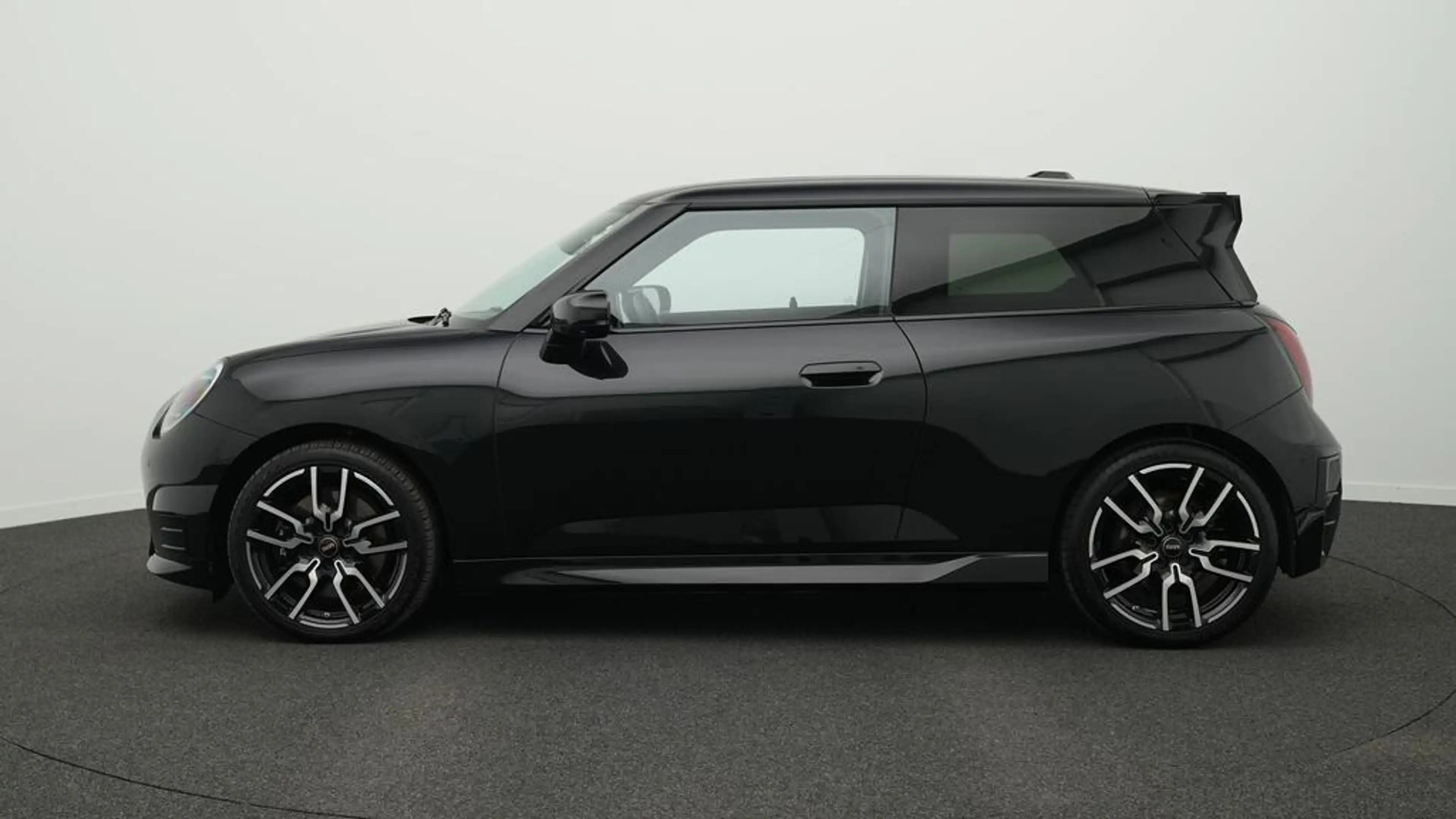 MINI Cooper SE John Cooper Works Trim — photo 3