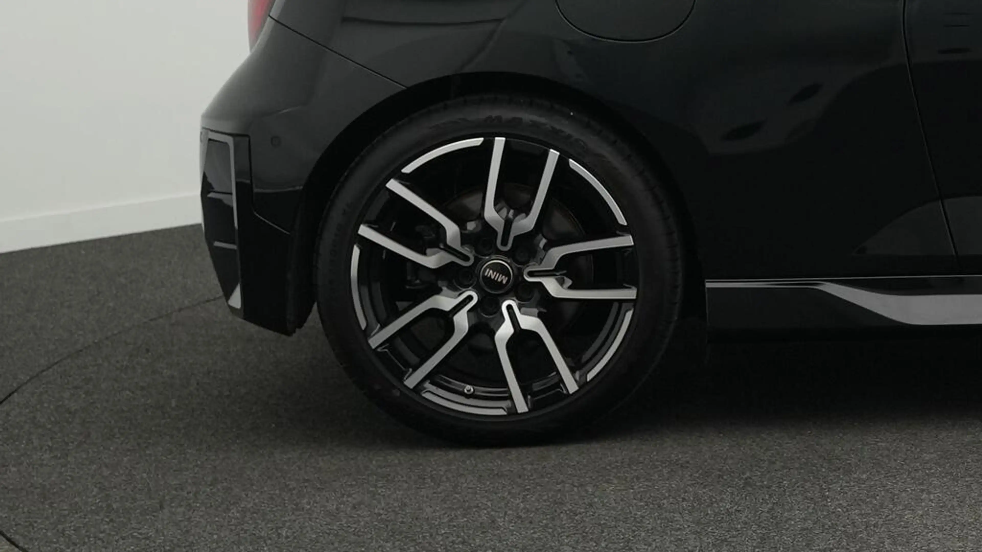 MINI Cooper SE John Cooper Works Trim — photo 12