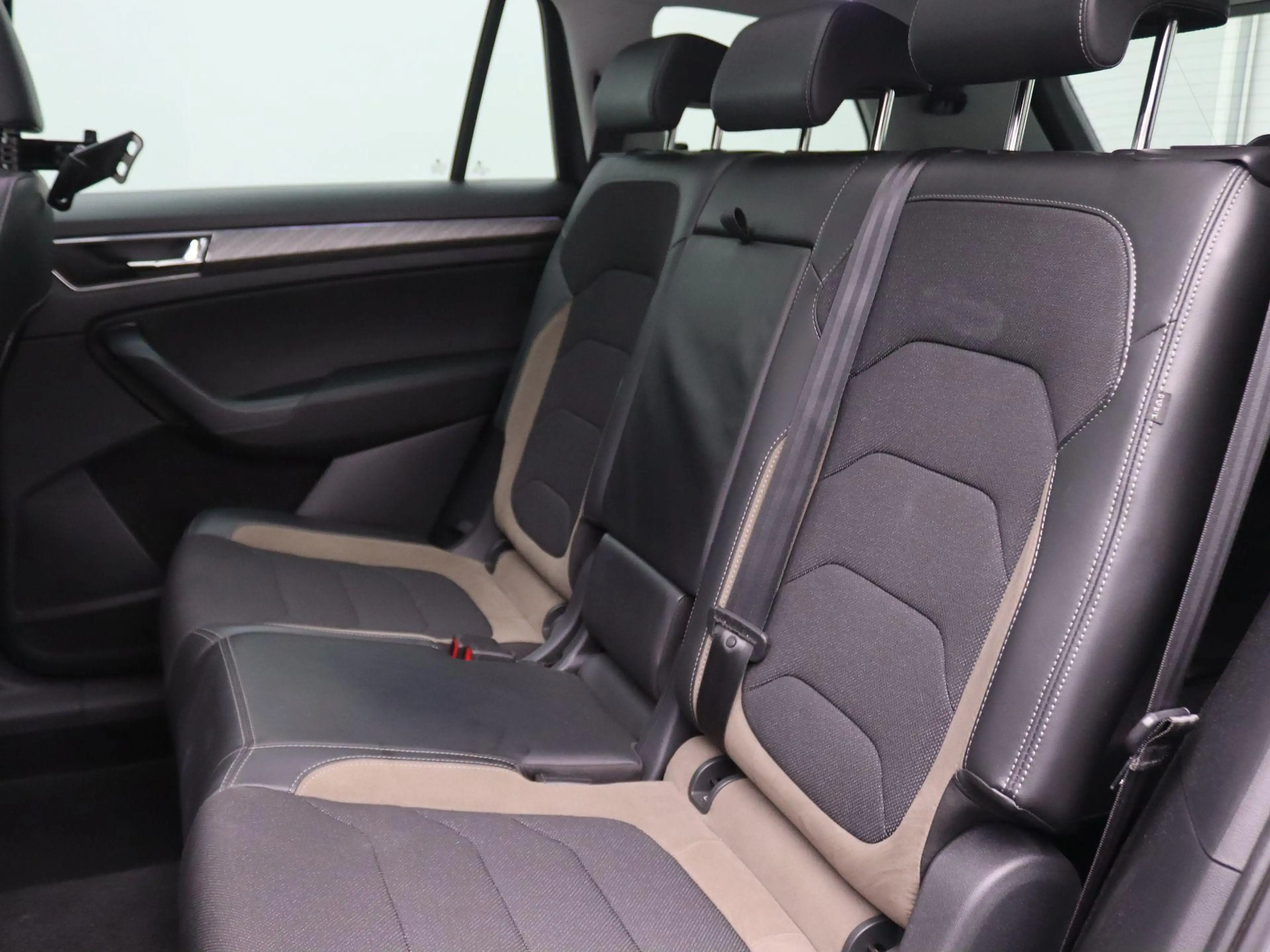 Skoda Kodiaq 1.5 TSI Business Edition Plus 7p. 150PK DSG Panora — photo 7